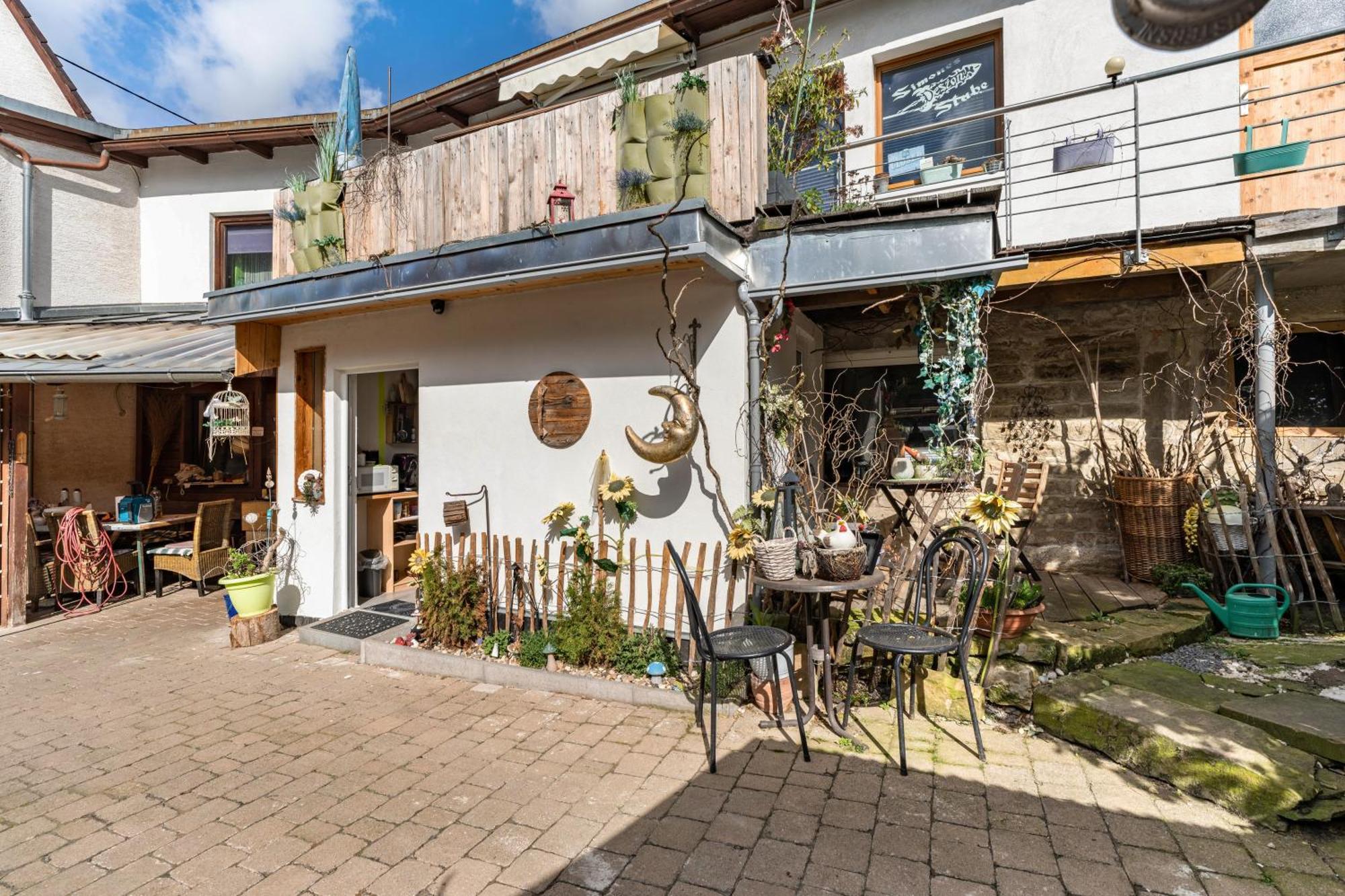Hobbit Lounge Apartment เอปพิงเกน ภายนอก รูปภาพ